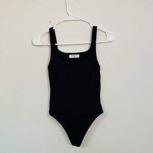 ARITZIA BODY SUIT XS